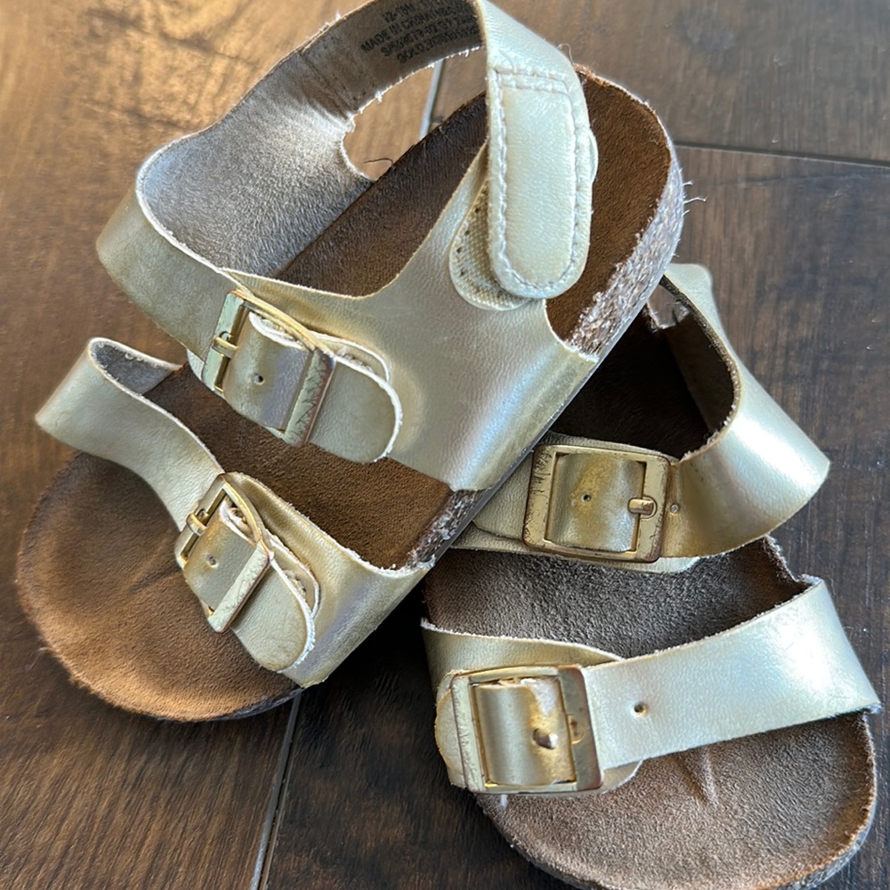 12-18m gold sandals with velcro.